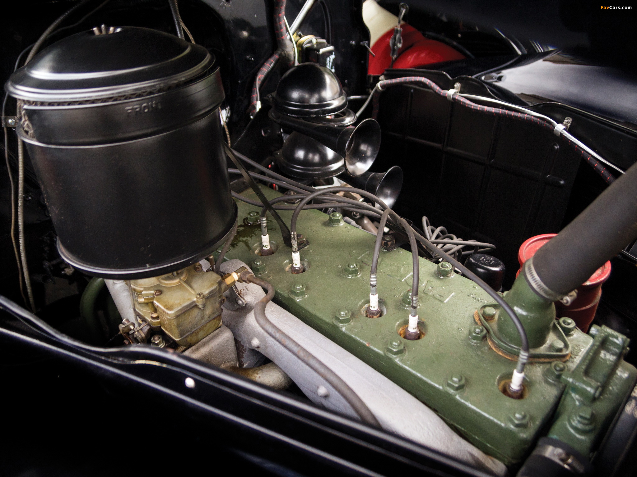 Photos of Packard 120 Convertible Sedan (1801-1397) 1940 (2048 x 1536)