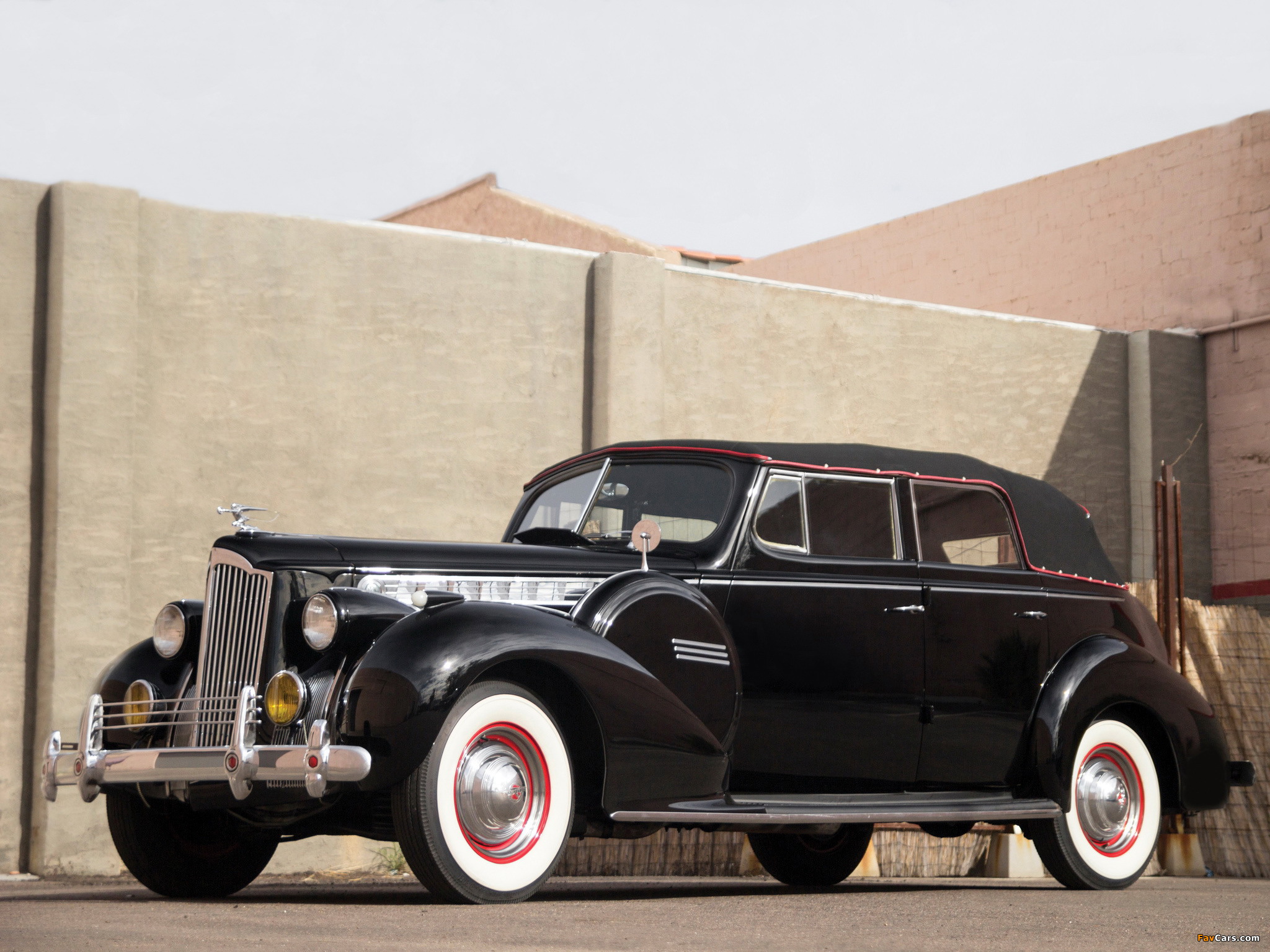 Photos of Packard 120 Convertible Sedan (1801-1397) 1940 (2048 x 1536)