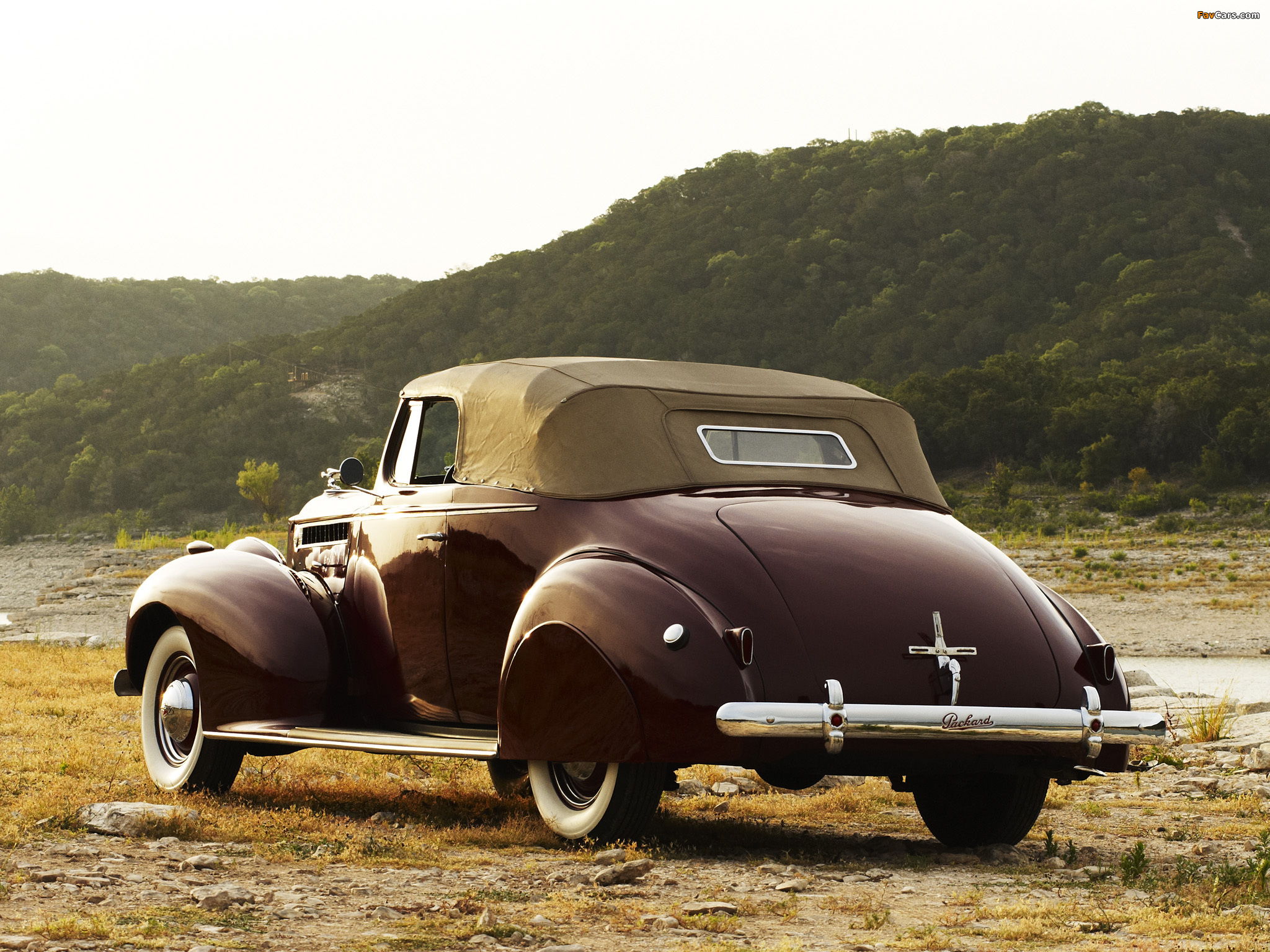 Packard 120 Convertible Coupe 1940 wallpapers (2048 x 1536)