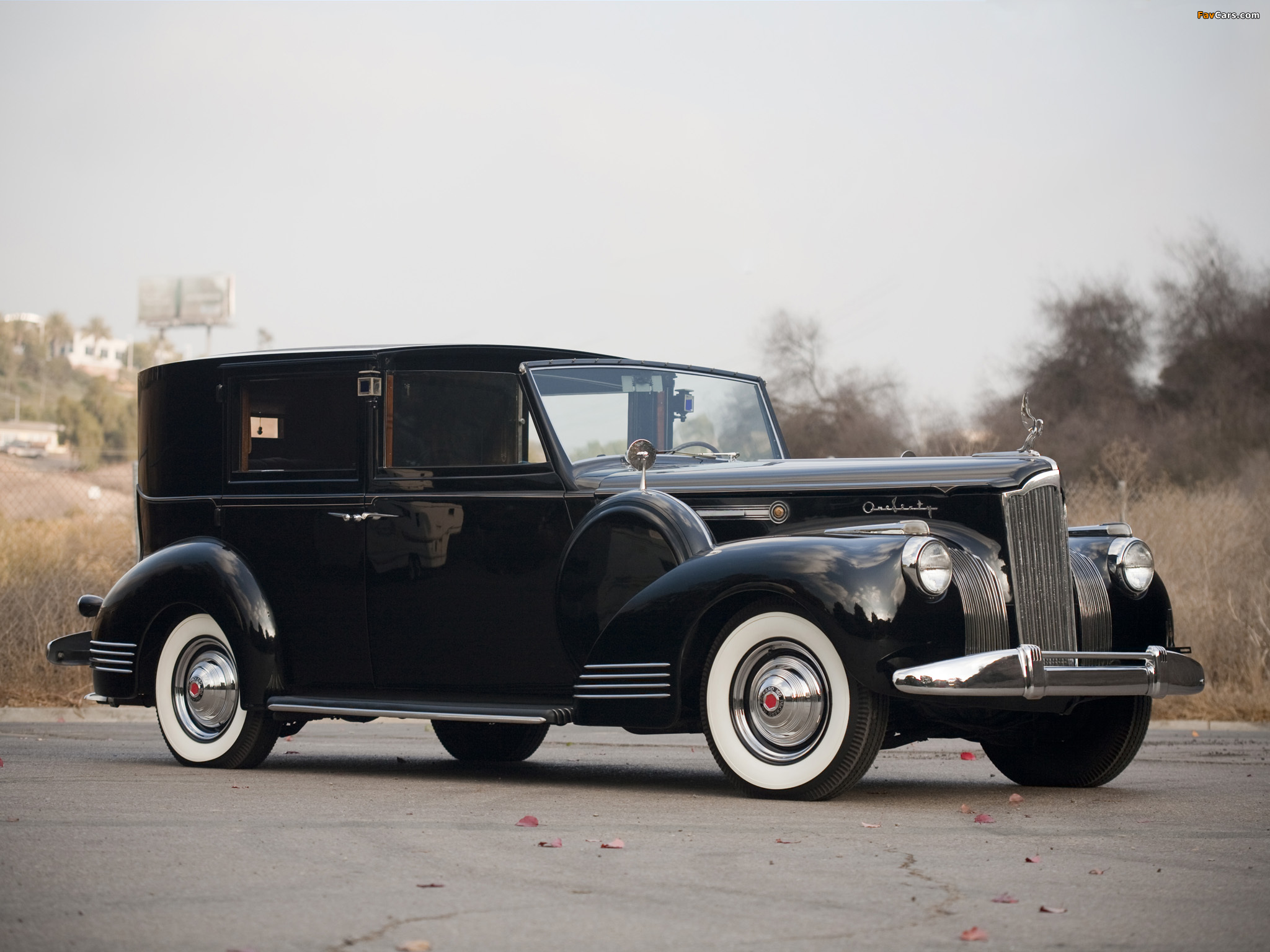 Packard 160 Panel Brougham by Rollston 1941 photos (2048 x 1536)