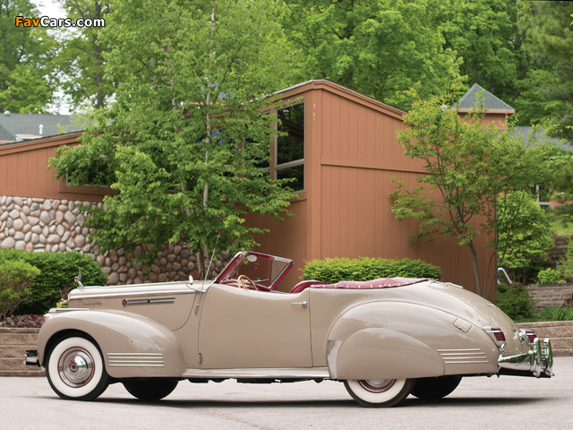 Images of Packard 180 Super Eight Convertible Victoria by Darrin (1906-1429) 1941 (640 x 480)