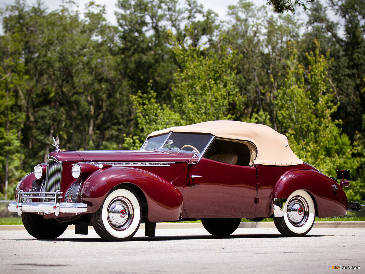 Packard 180 Super Eight Convertible Victoria by Darrin (1906-1429) 1941 photos (1280 x 960)