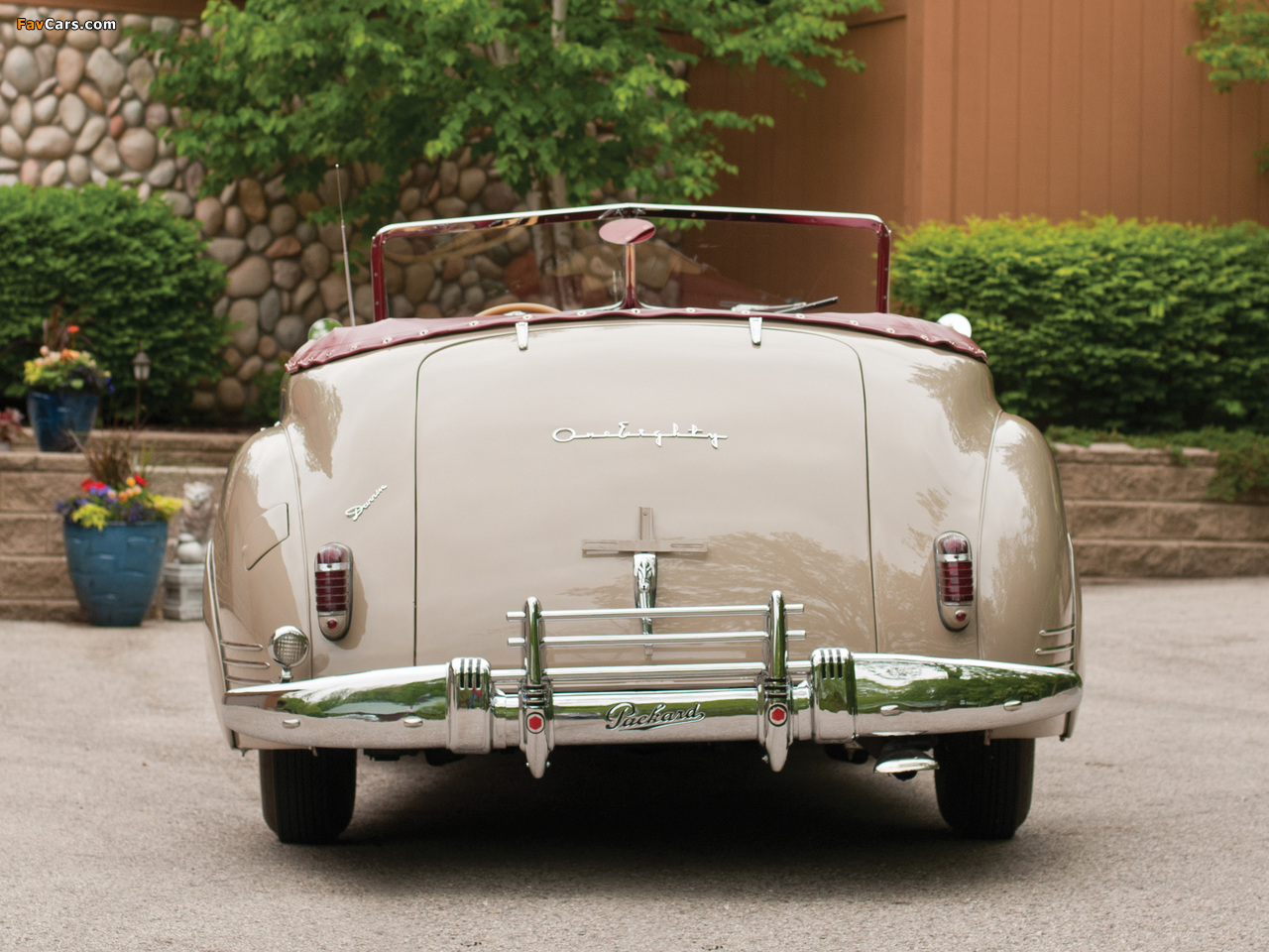 Photos of Packard 180 Super Eight Convertible Victoria by Darrin (1906-1429) 1941 (1280 x 960)