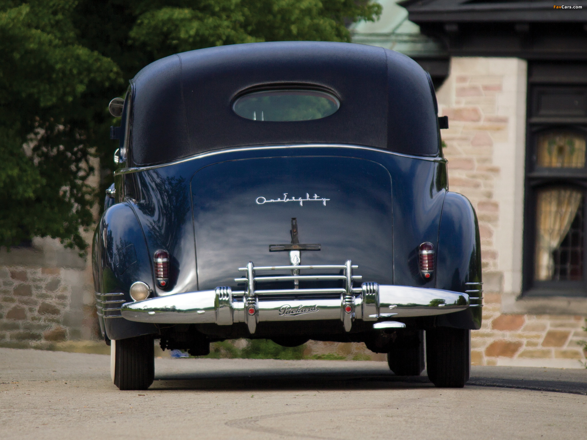 Pictures of 1941 Packard 180 Custom Super Eight All-Weather Town Car by Rollston (1908-795) 1940–41 (2048 x 1536)