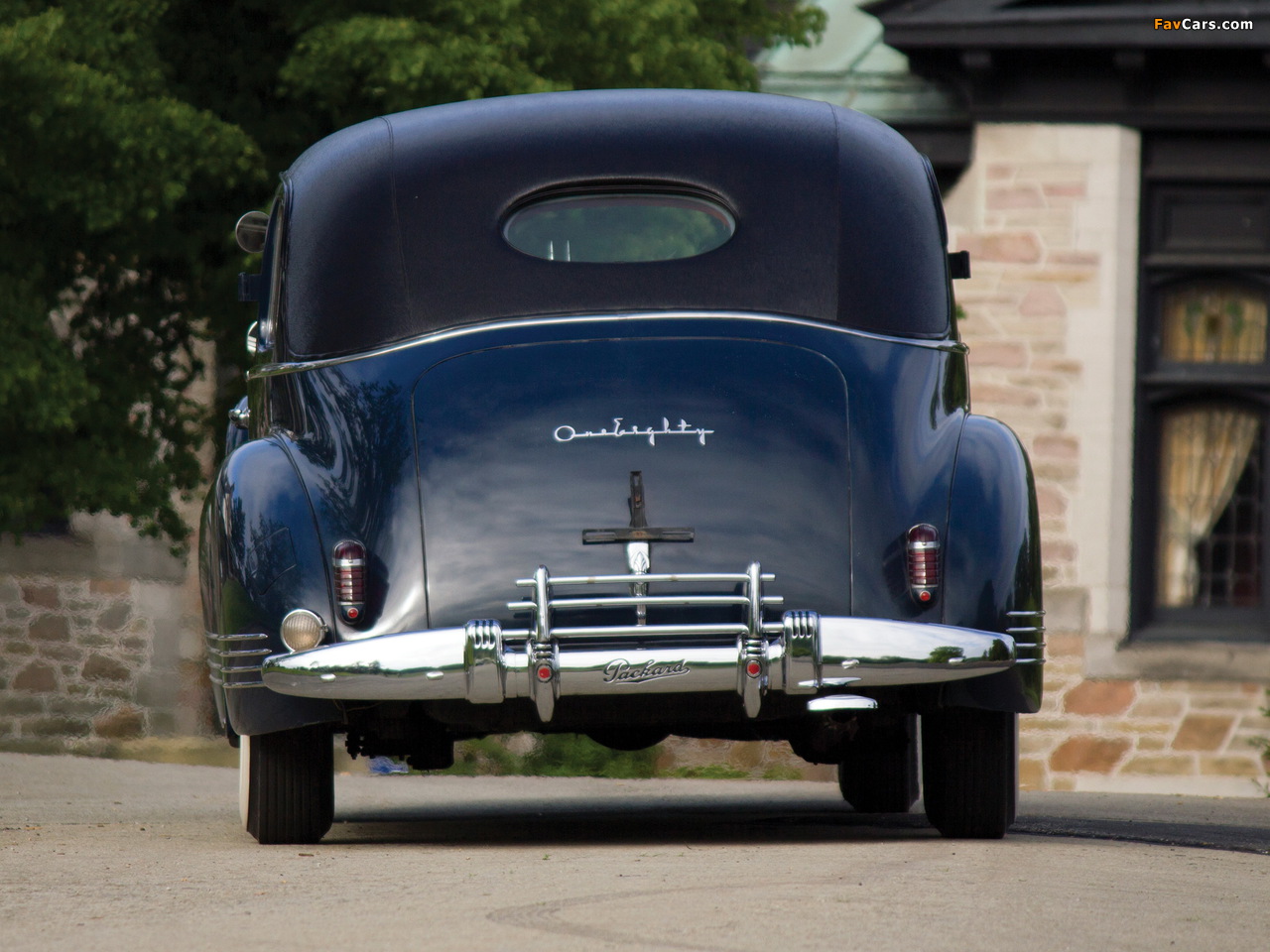 Pictures of 1941 Packard 180 Custom Super Eight All-Weather Town Car by Rollston (1908-795) 1940–41 (1280 x 960)