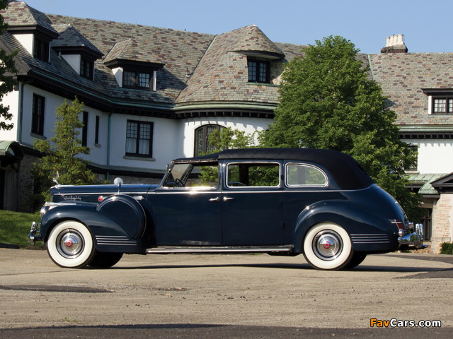 Pictures of 1941 Packard 180 Custom Super Eight All-Weather Town Car by Rollston (1908-795) 1940–41 (640 x 480)