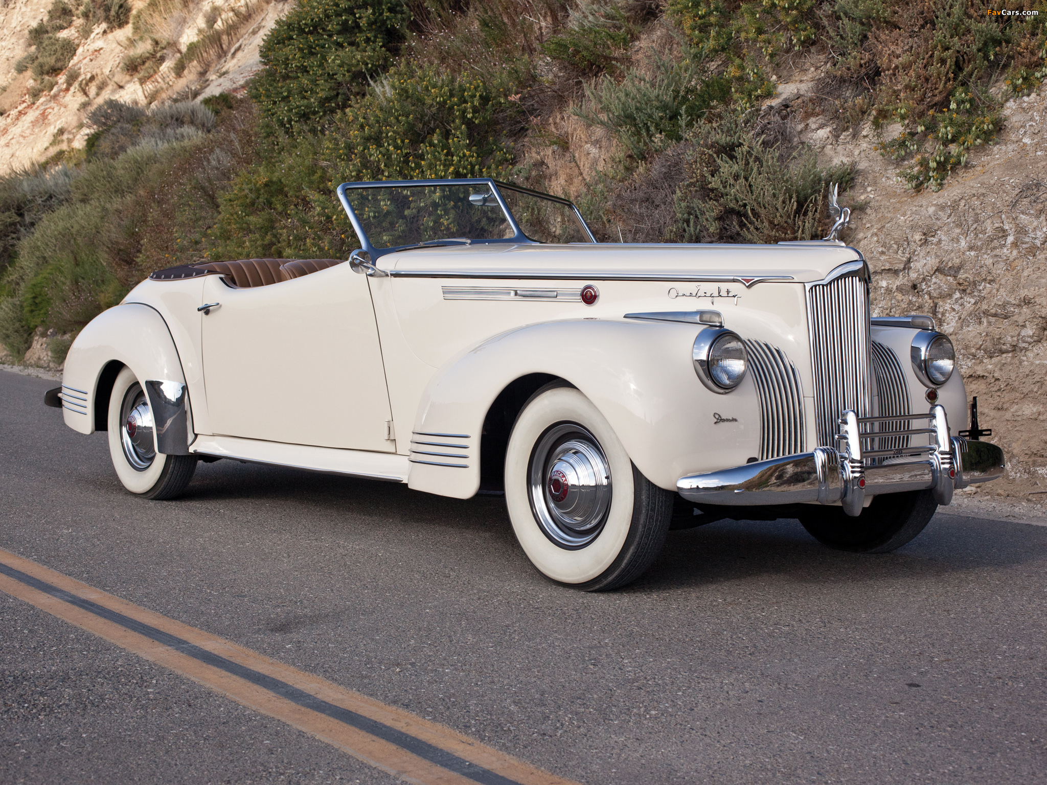 Pictures of Packard 180 Super Eight Convertible Victoria by Darrin (1906-1429) 1941 (2048 x 1536)
