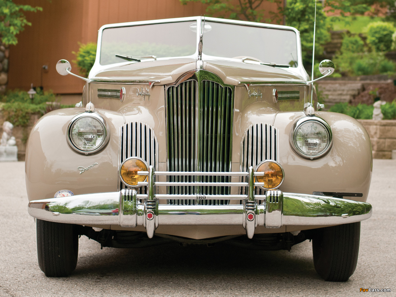 Packard 180 Super Eight Convertible Victoria by Darrin (1906-1429) 1941 wallpapers (1280 x 960)