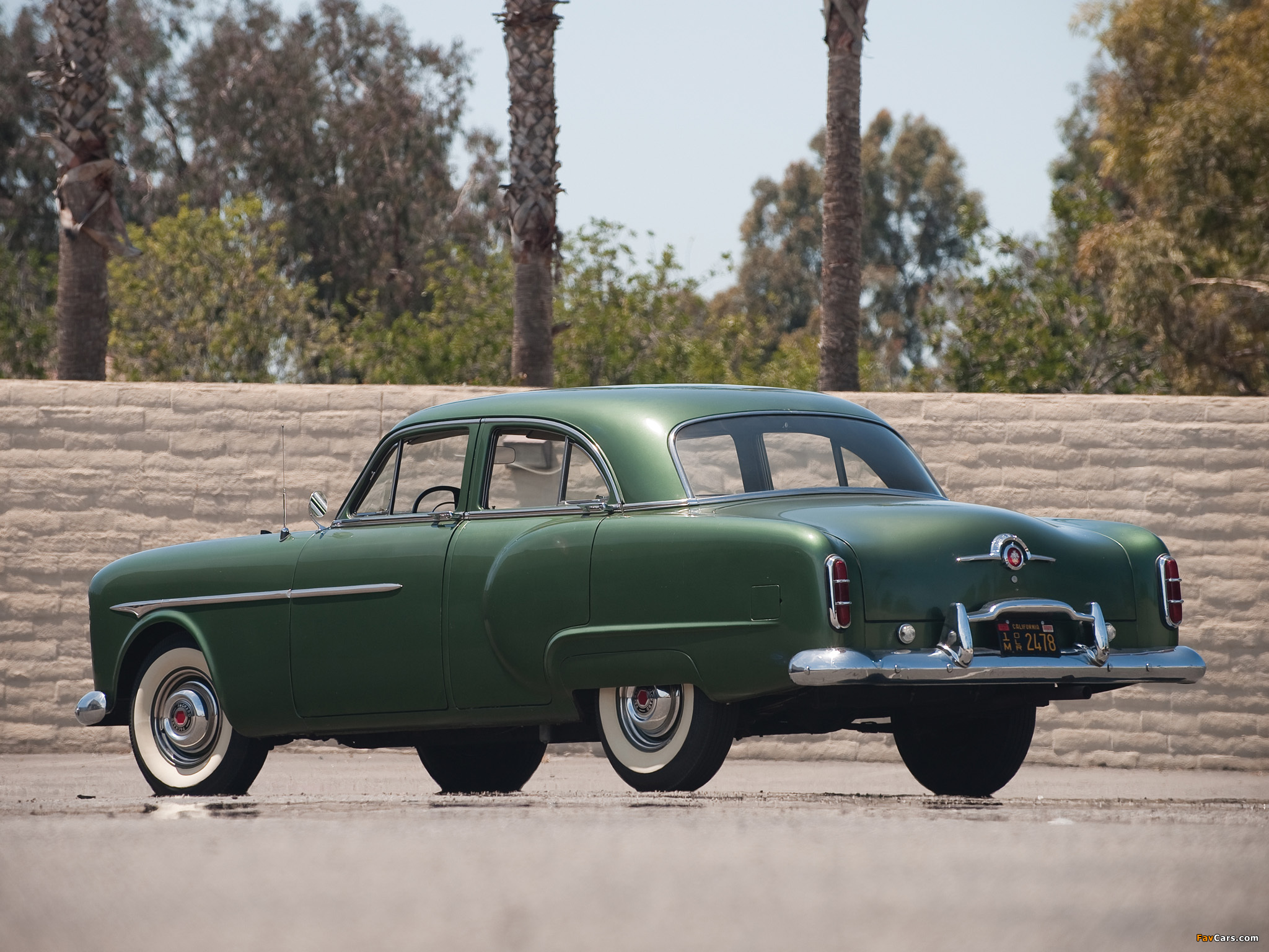 Packard 200 Sedan 1951–52 pictures (2048 x 1536)
