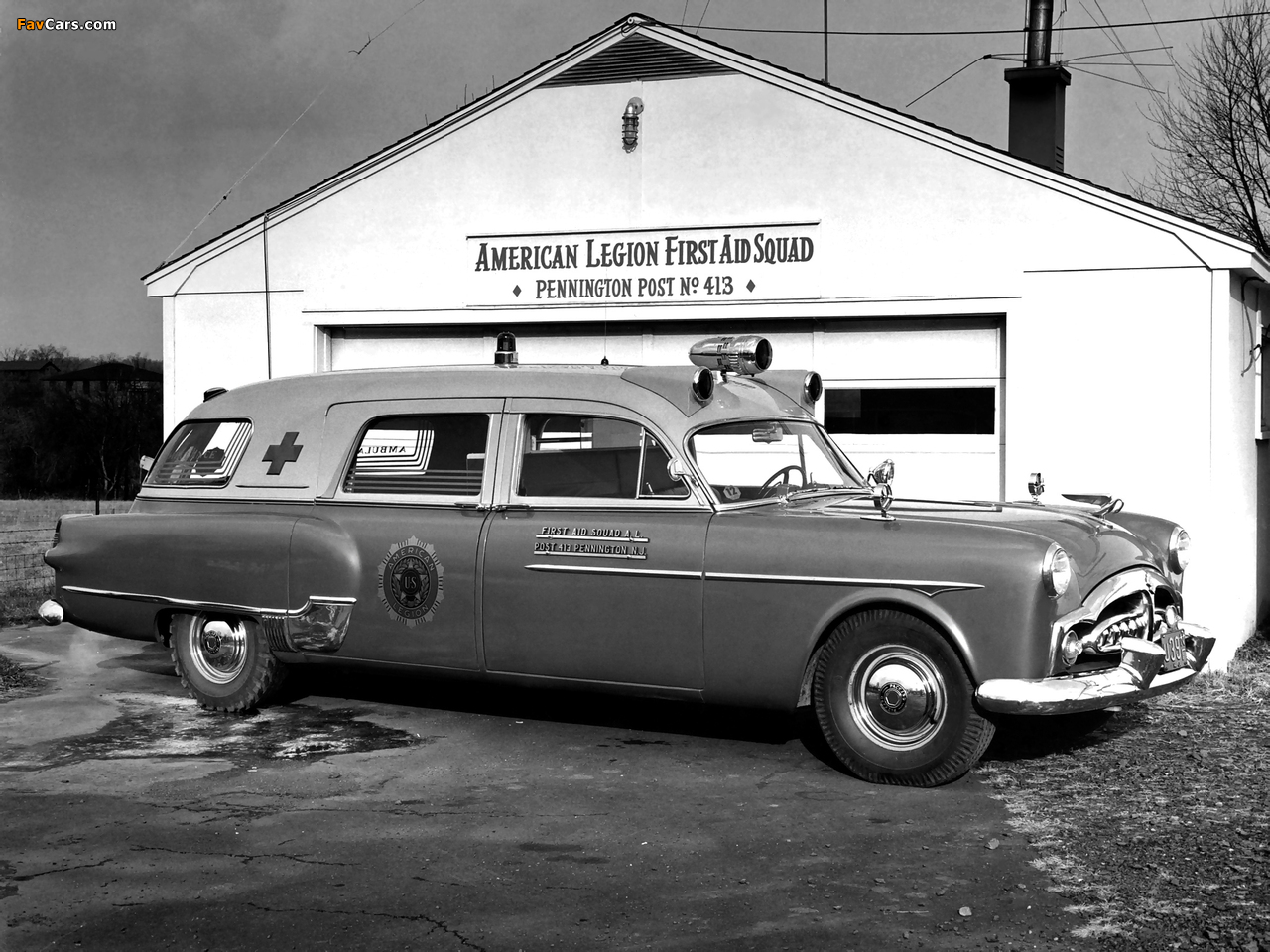 Packard 300 Ambulance 1951–52 pictures (1280 x 960)
