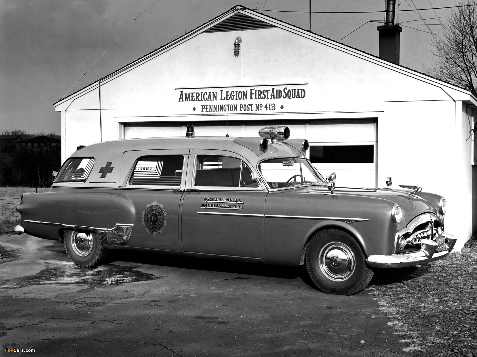 Packard 300 Ambulance 1951–52 pictures (1600 x 1200)