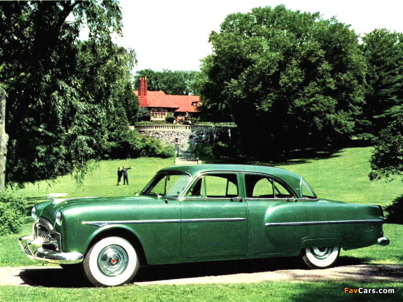 Packard 300 Touring Sedan (2502-2572) 1952 images (800 x 600)