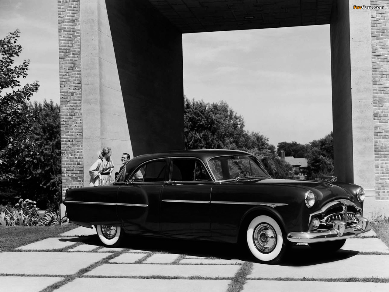 Photos of Packard 300 Touring Sedan (2502-2572) 1952 (1280 x 960)