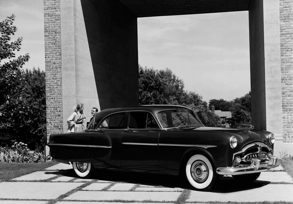 Photos of Packard 300 Touring Sedan (2502-2572) 1952