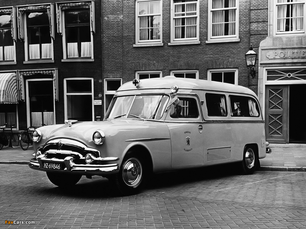 Images of Packard Clipper Ambulance 1954 (1024 x 768)