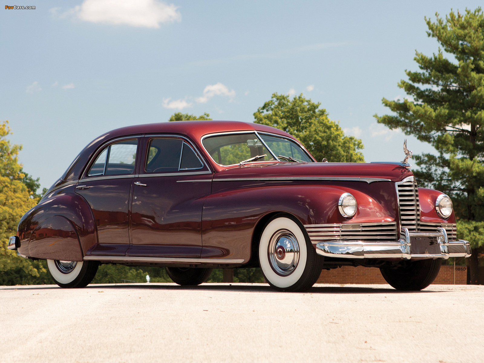 Packard Custom Super Clipper Eight Sedan (2106-2122) 1947 photos (1600 x 1200)