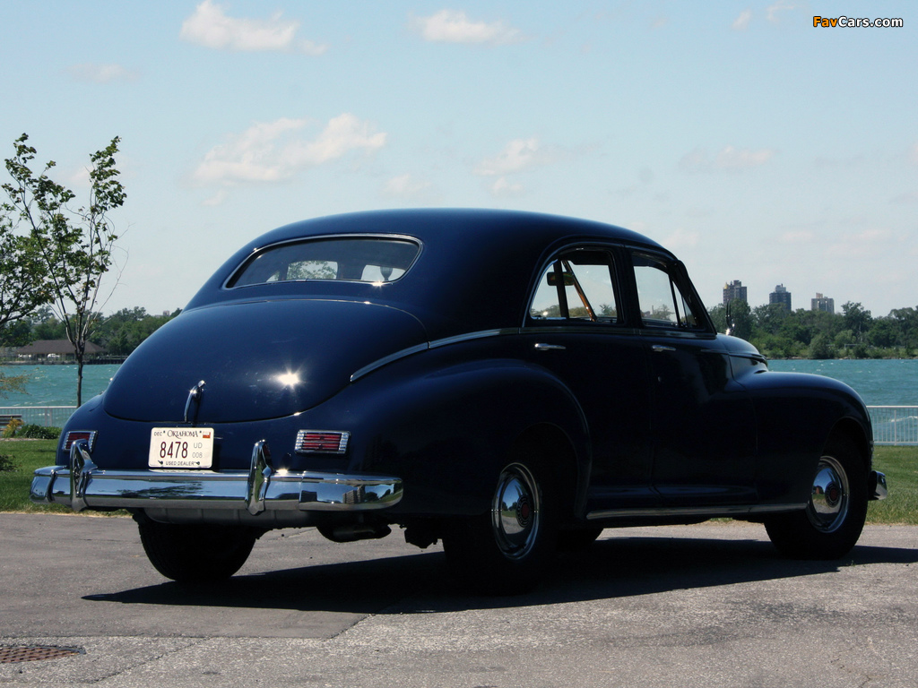 1947 Packard Super Clipper Eight 4-door Sedan (2103-2172) wallpapers (1024 x 768)