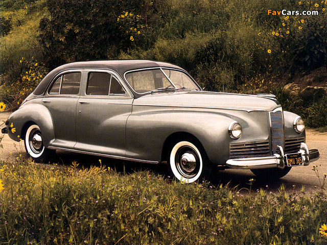 Pictures of Packard Clipper Touring Sedan 1946–47 (640 x 480)