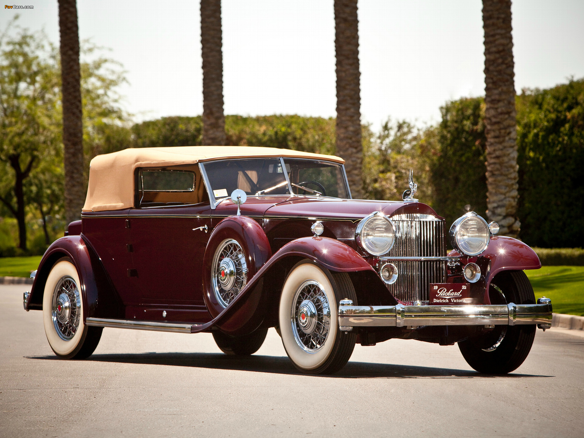 Images of Packard Individual Custom Eight Convertible Victoria by Dietrich (904-2072) 1932 (2048 x 1536)
