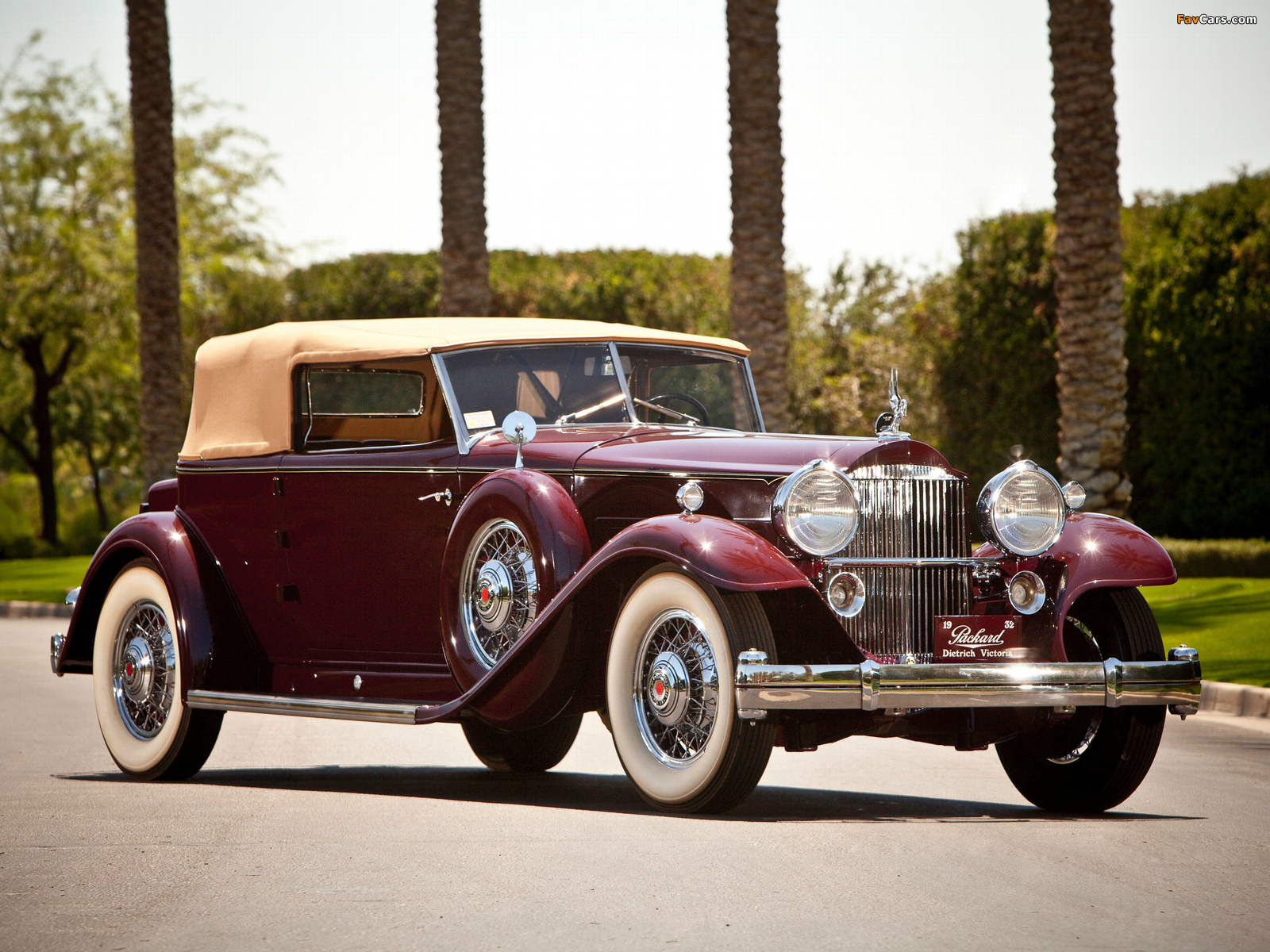 Images of Packard Individual Custom Eight Convertible Victoria by Dietrich (904-2072) 1932 (1600 x 1200)