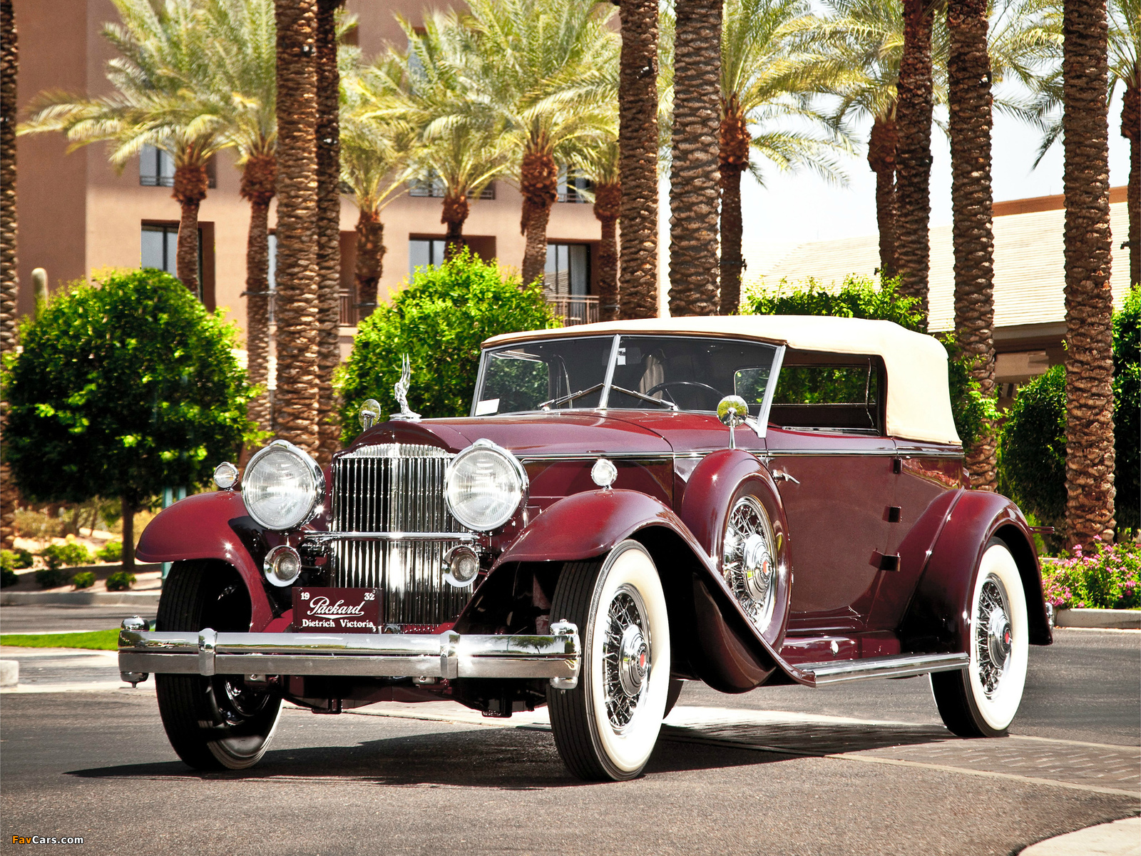 Packard Individual Custom Eight Convertible Victoria by Dietrich (904-2072) 1932 images (1600 x 1200)