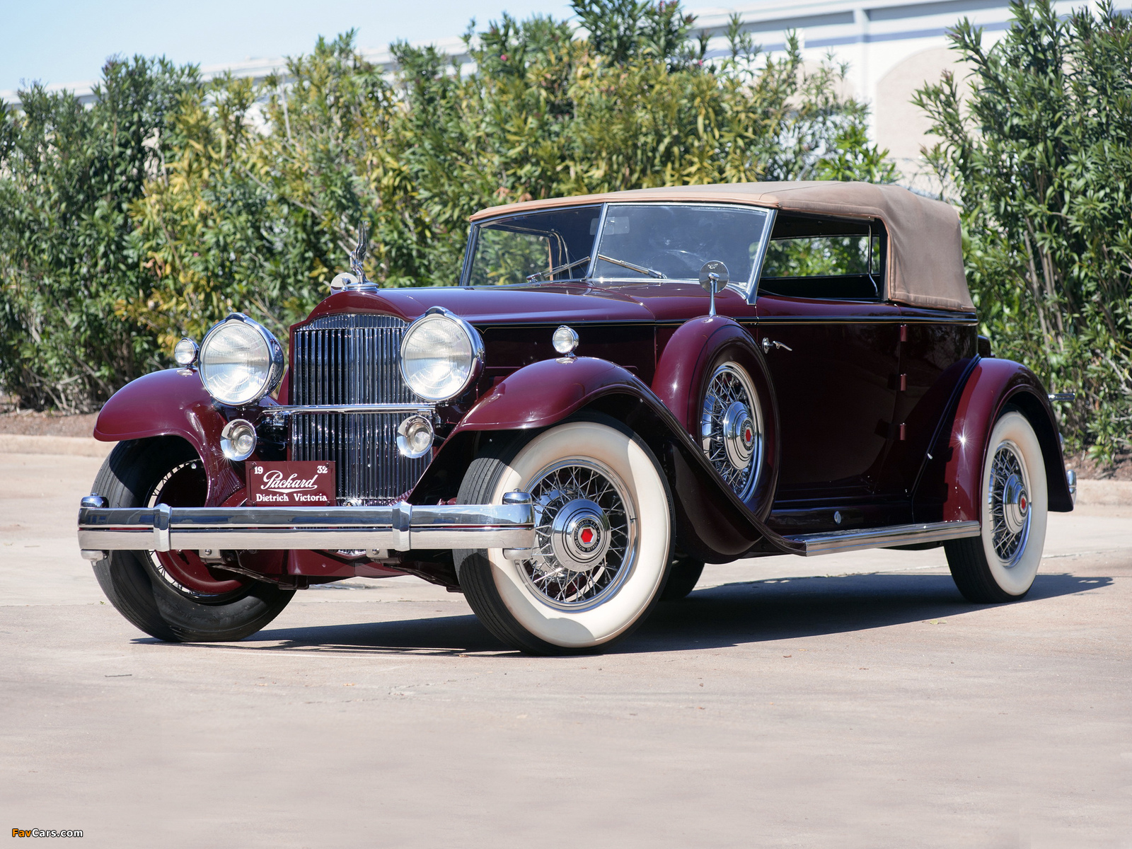 Pictures of Packard Individual Custom Eight Convertible Victoria by Dietrich (904-2072) 1932 (1600 x 1200)
