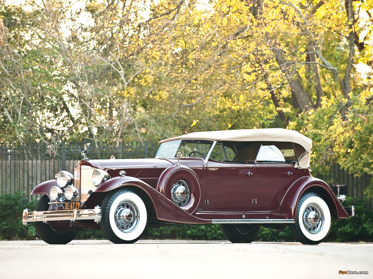 Images of Packard Custom Twelve Sport Phaeton by Dietrich (1006-3069) 1933 (1280 x 960)