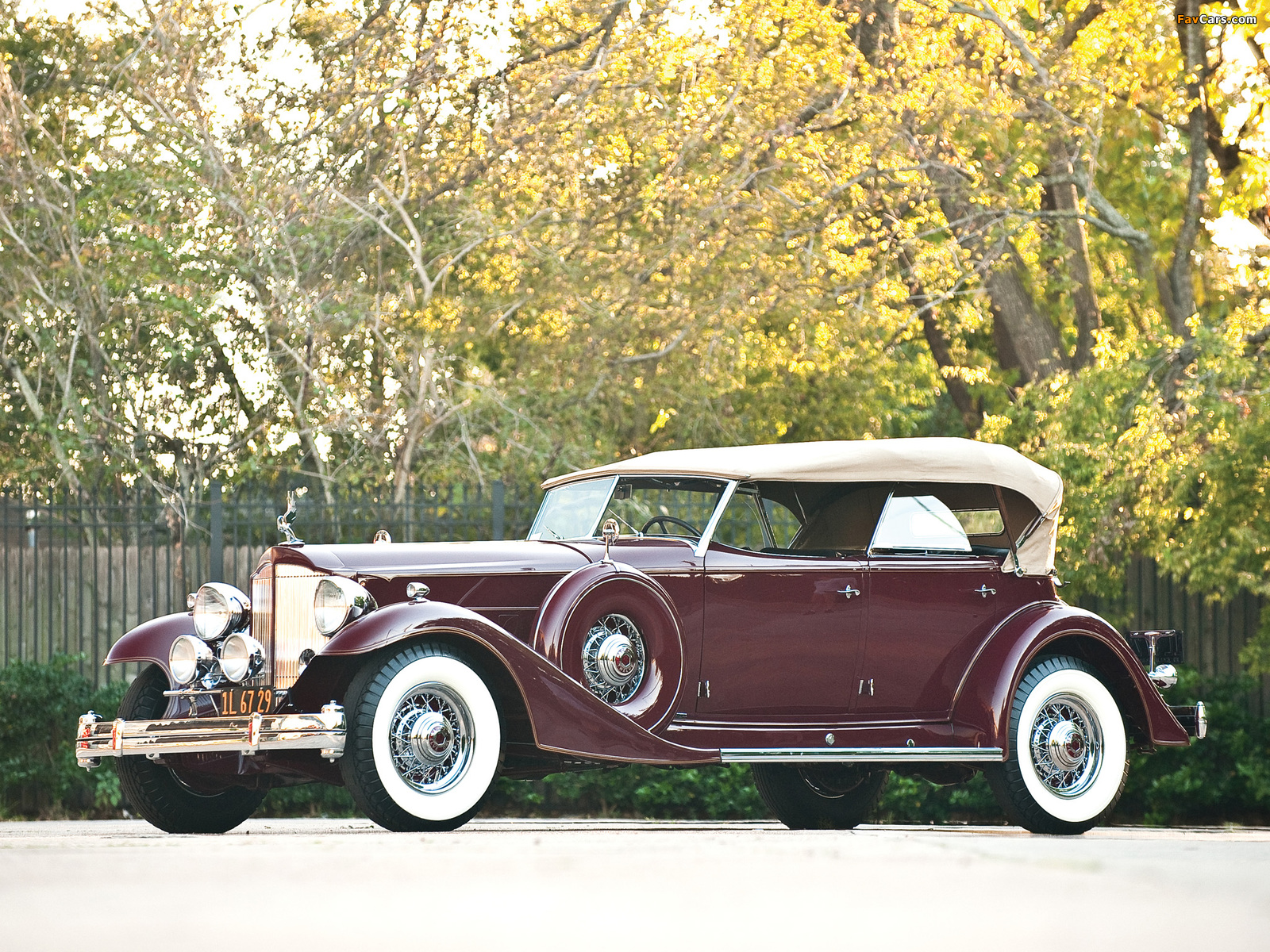 Images of Packard Custom Twelve Sport Phaeton by Dietrich (1006-3069) 1933 (1600 x 1200)