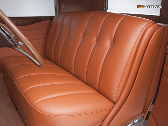 Packard Custom Twelve Coupe by Dietrich (1006-3068) 1933 wallpapers (640 x 480)