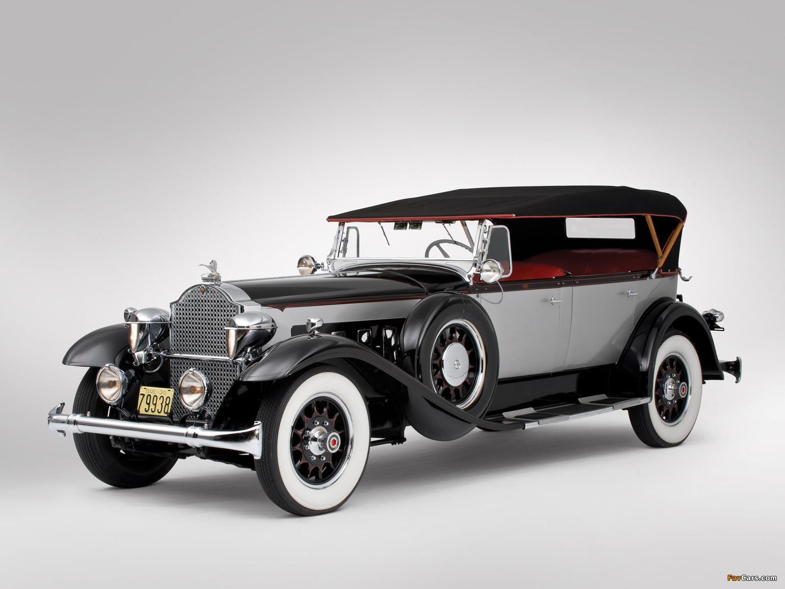 Images of Packard Deluxe Eight Phaeton (745-421) 1930 (1600 x 1200)