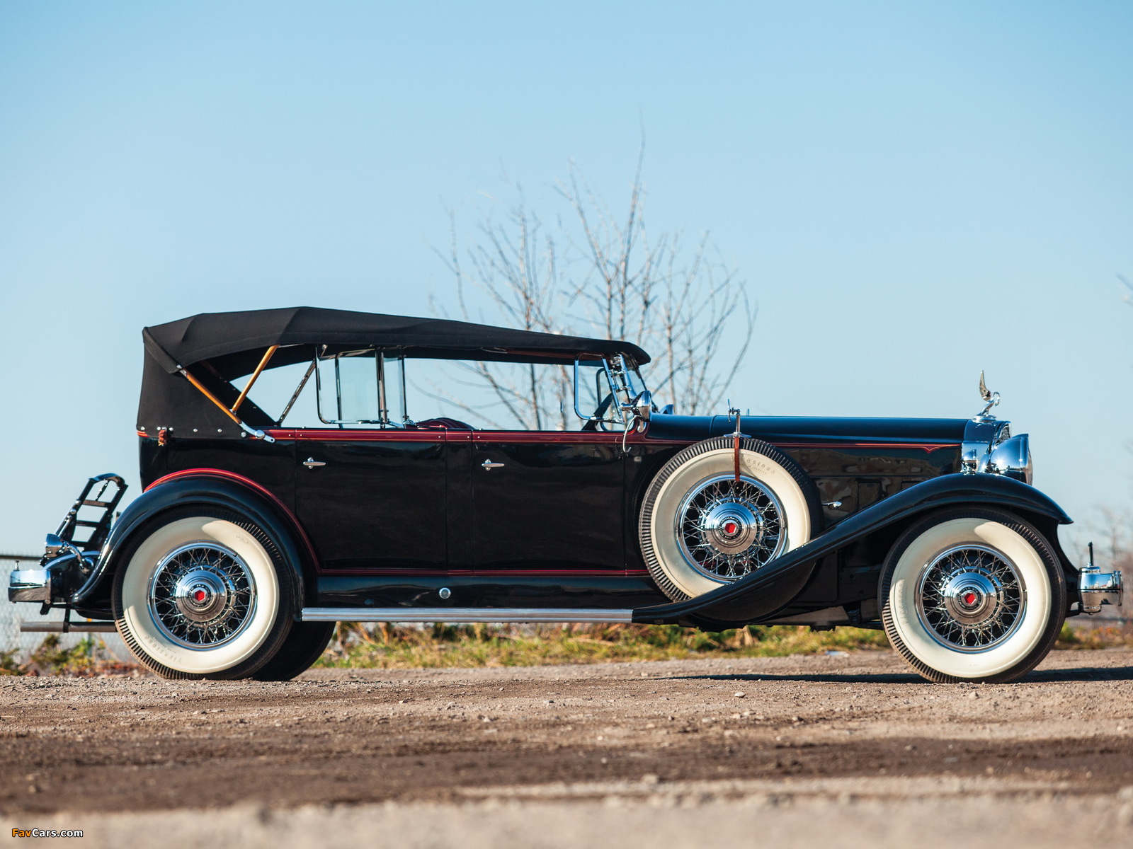 Images of Packard Deluxe Eight Sport Phaeton (903-531) 1932 (1600 x 1200)