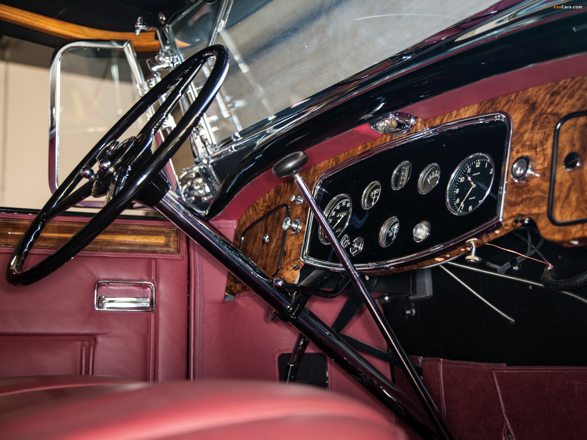Images of Packard Deluxe Eight Sport Phaeton (903-531) 1932 (2048 x 1536)