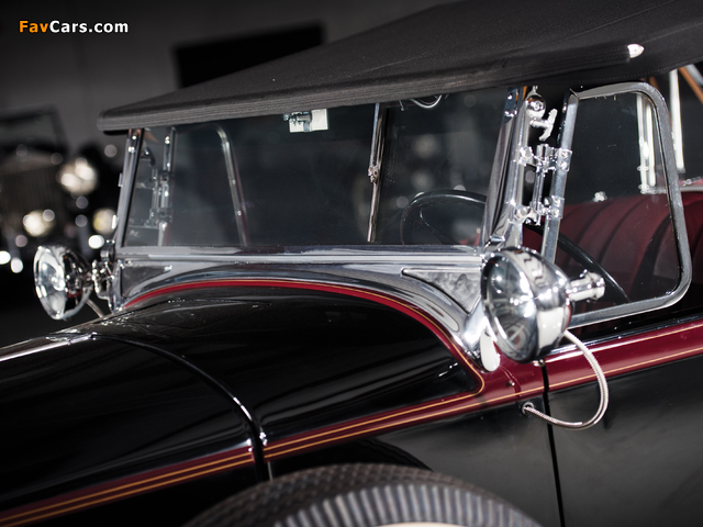 Packard Deluxe Eight Phaeton (903-511) 1932 pictures (640 x 480)