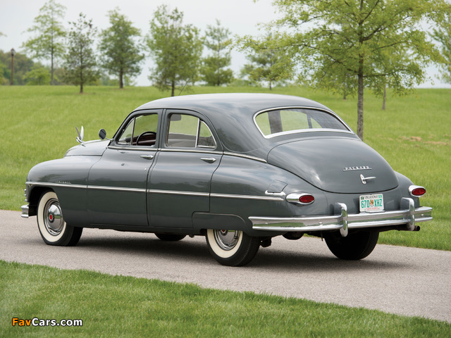 Packard Deluxe Eight Touring Sedan 1949 images (640 x 480)