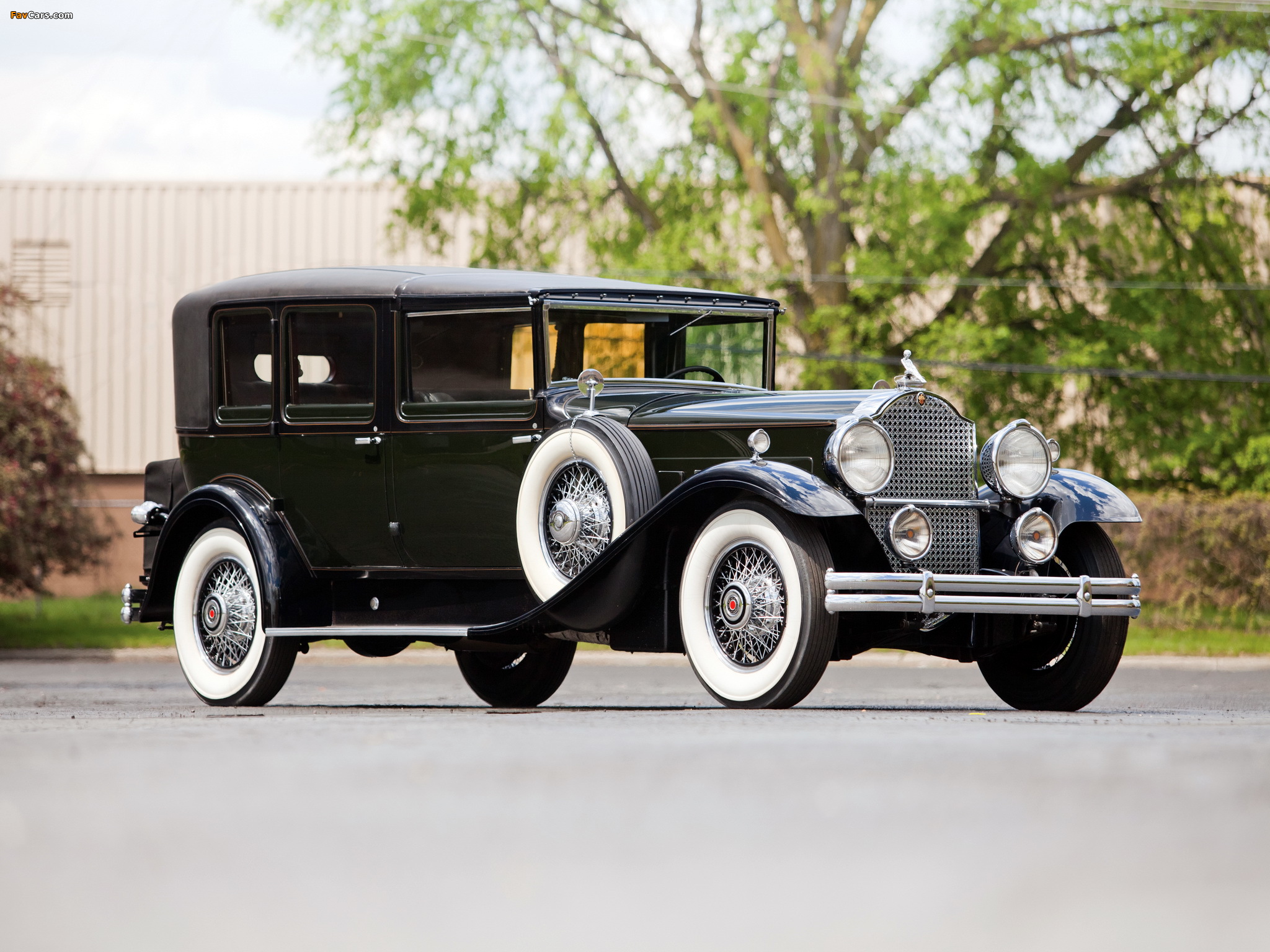 1930 Packard Deluxe Eight All-Weather Town Car by LeBaron (745) images (2048 x 1536)