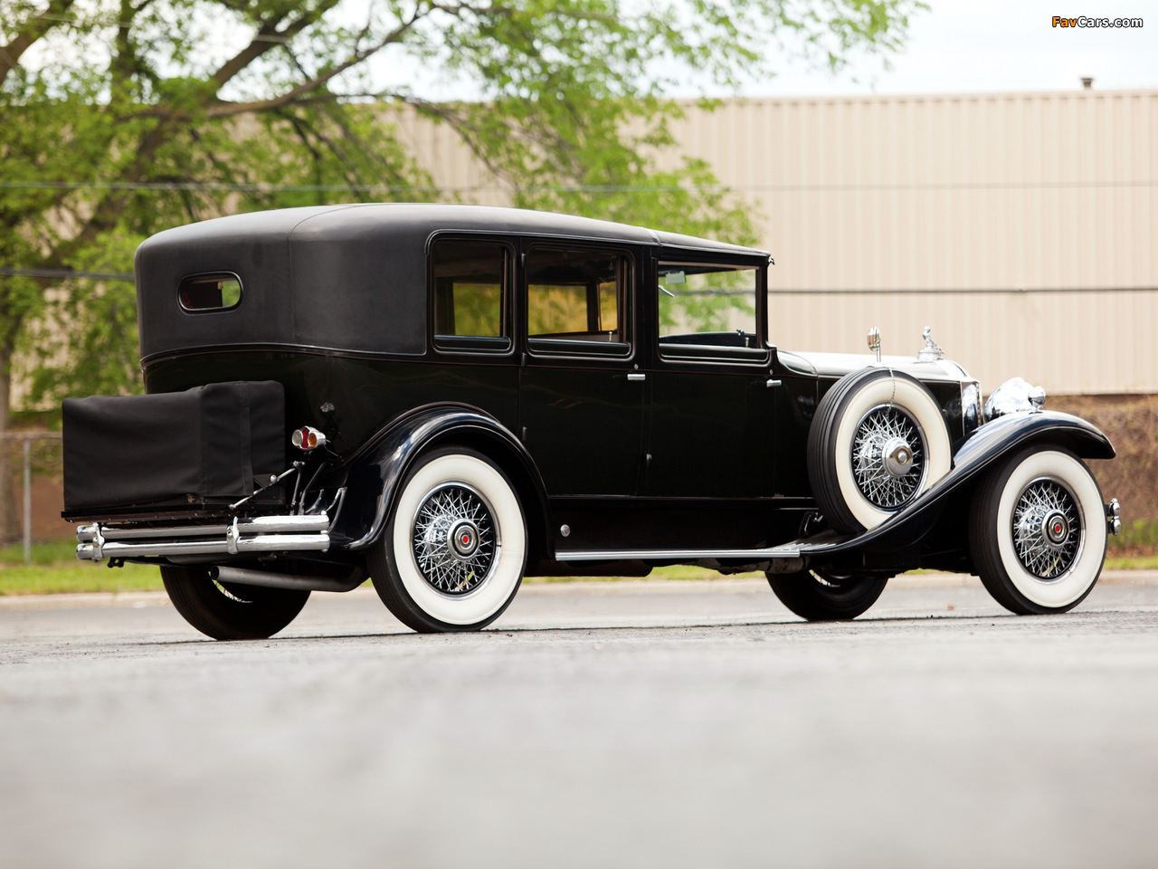 1930 Packard Deluxe Eight All-Weather Town Car by LeBaron (745) images (1280 x 960)