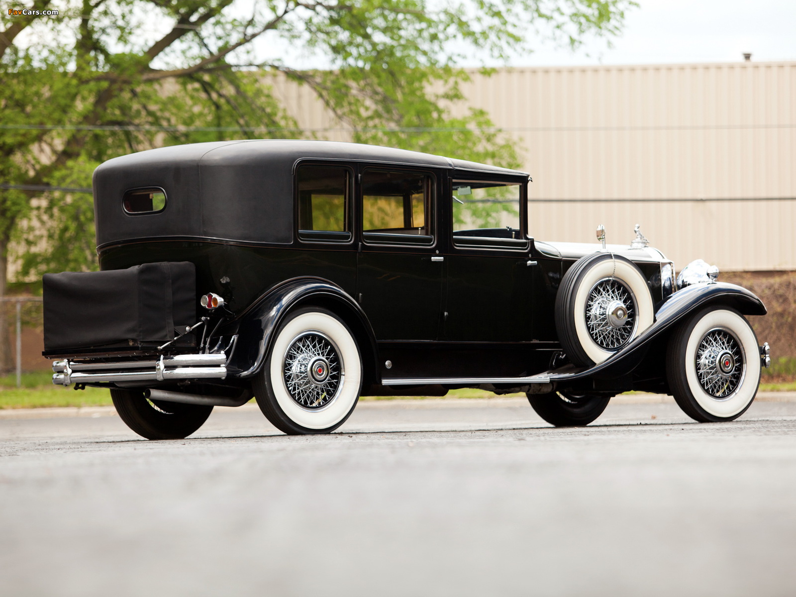 1930 Packard Deluxe Eight All-Weather Town Car by LeBaron (745) images (1600 x 1200)