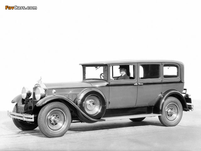 1931 Packard Deluxe Eight Sedan-Limousine (845-1879) images (640 x 480)