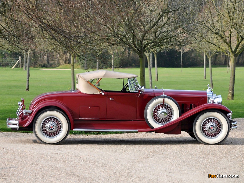 Photos of Packard Deluxe Eight Roadster by LeBaron (745-422) 1930 (800 x 600)