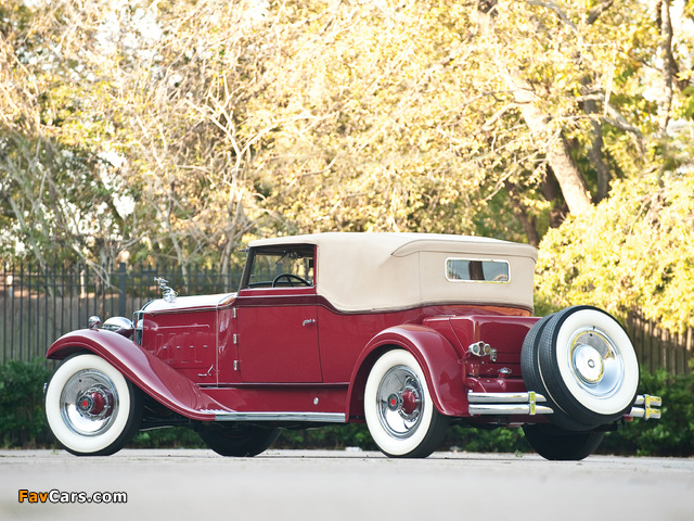 Photos of Packard Deluxe Eight Convertible Victoria by Rollston 1931 (640 x 480)