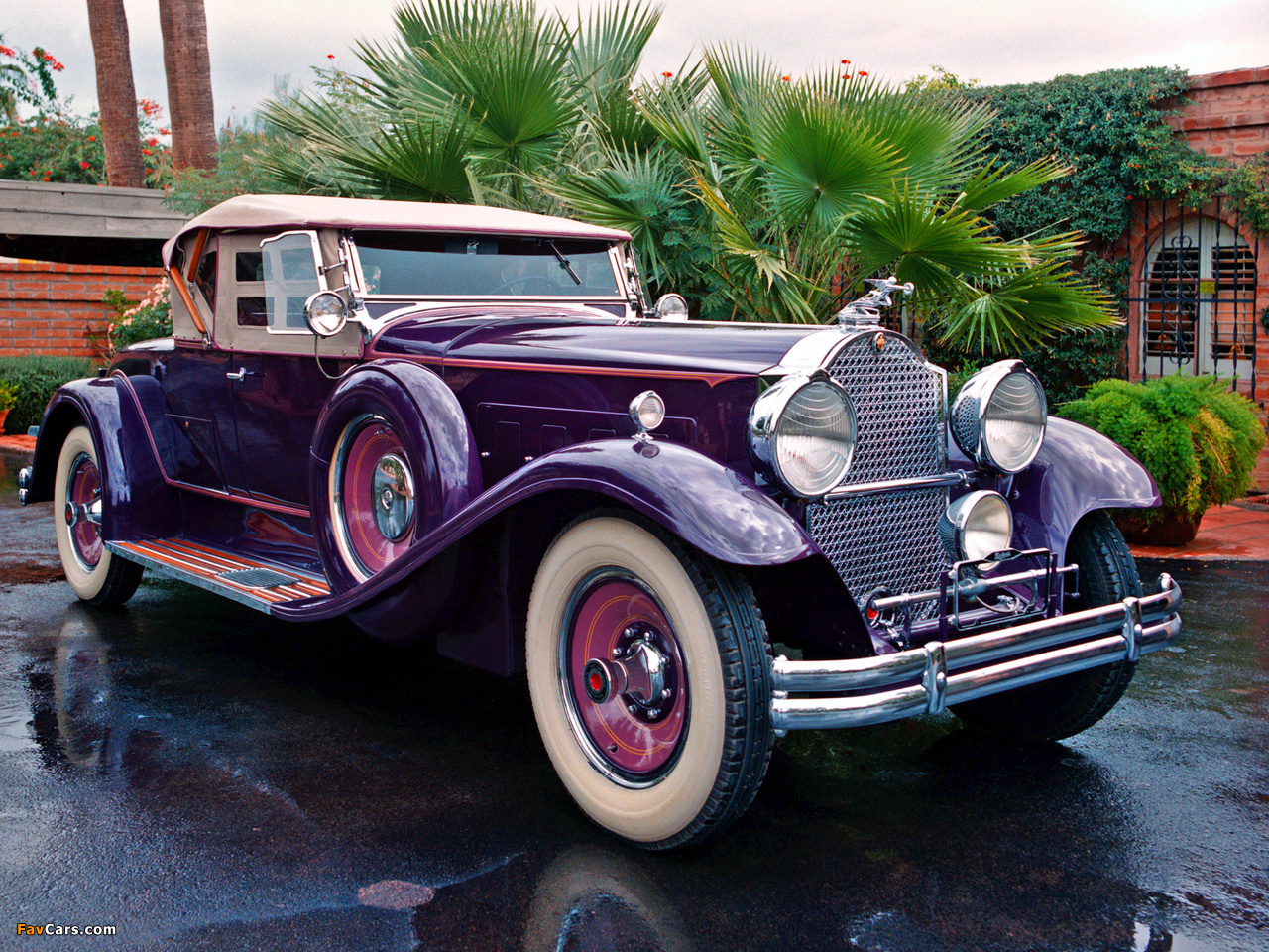 Pictures of Packard Deluxe Eight Roadster by LeBaron (745-422) 1930 (1280 x 960)