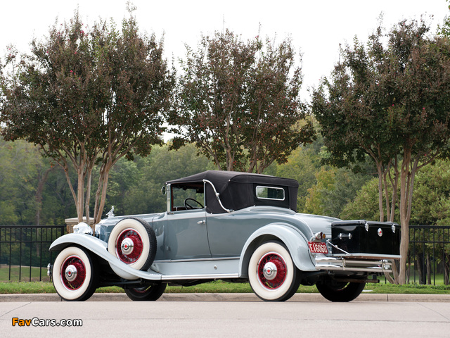 Pictures of Packard Deluxe Eight Convertible Coupe (840-479) 1931 (640 x 480)