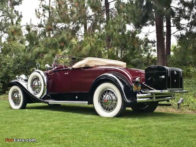 Pictures of Packard Deluxe Eight Roadster (840-472) 1931 (640 x 480)