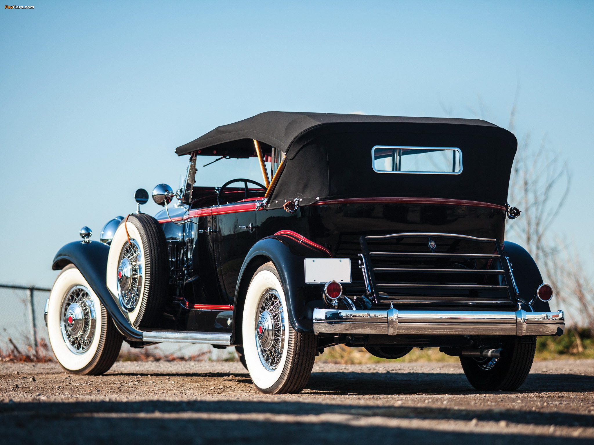 Pictures of Packard Deluxe Eight Sport Phaeton (903-531) 1932 (2048 x 1536)