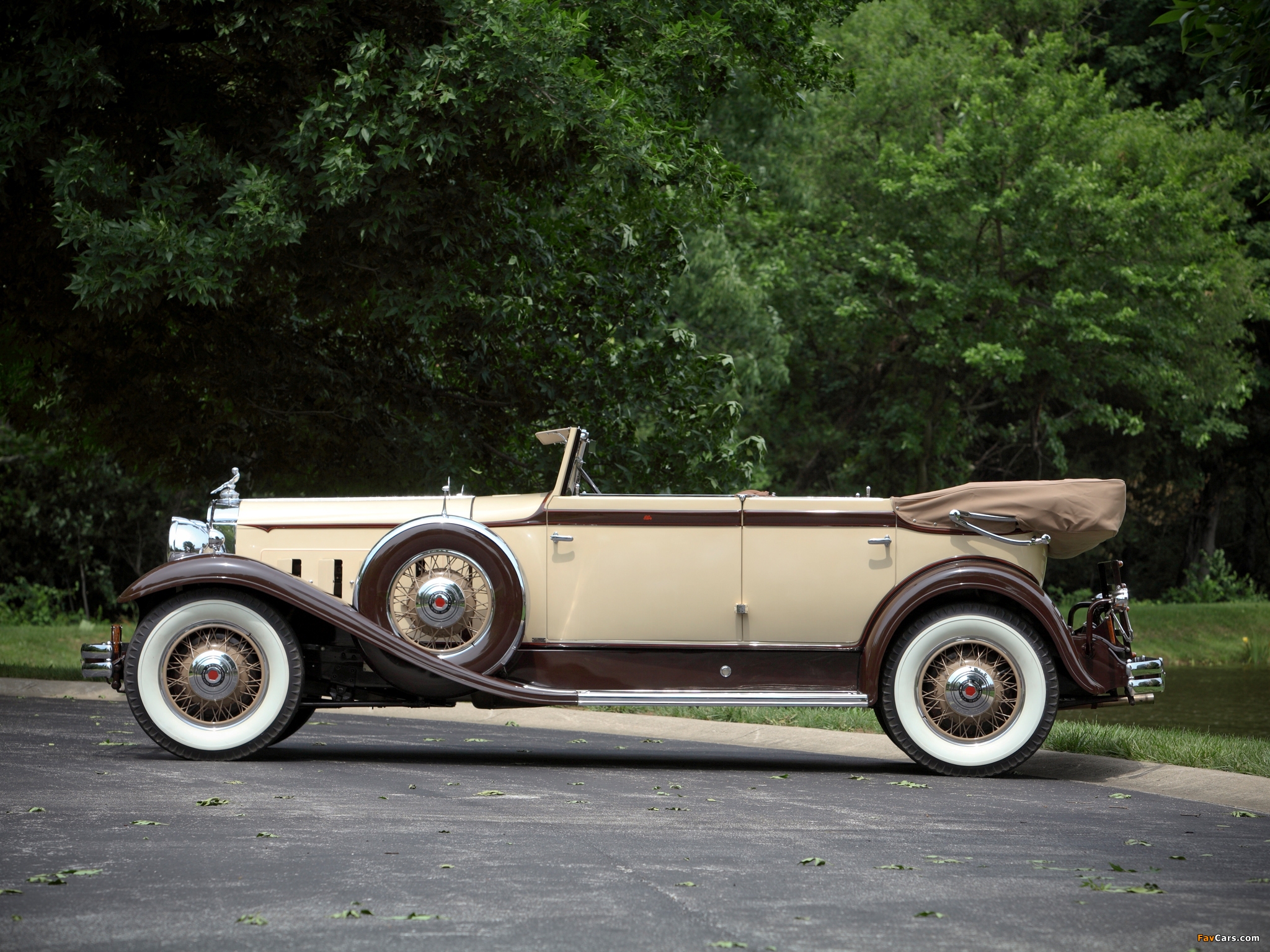 Images of Packard Eight Individual Custom Convertible Sedan by Dietrich (840) 1931 (2048 x 1536)