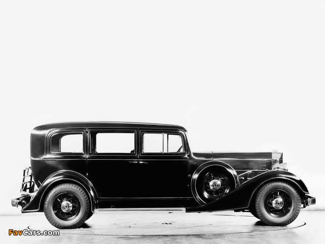 Images of Packard Eight Sedan (1102-714) 1934 (640 x 480)
