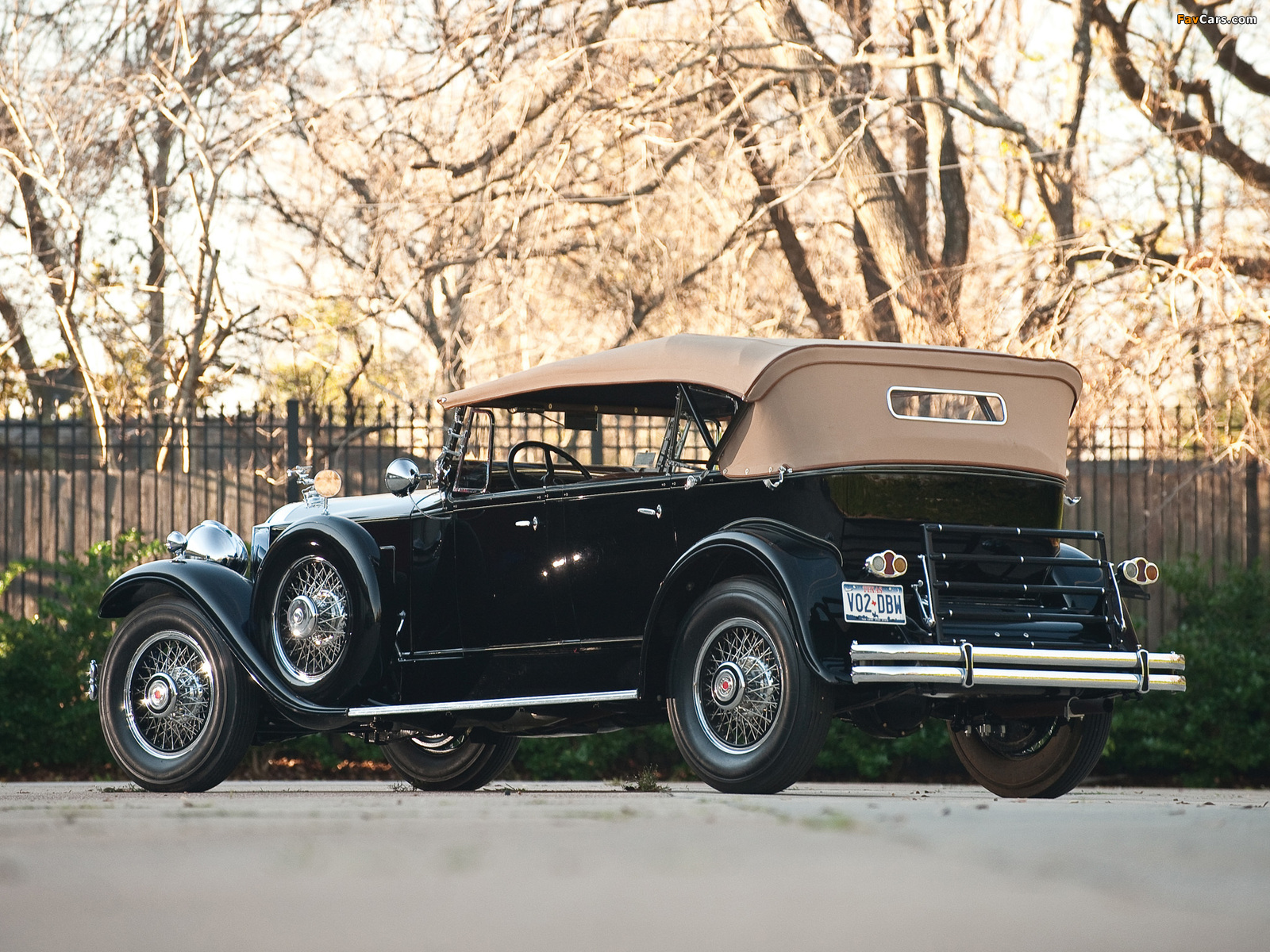 Packard Deluxe Eight Sport Phaeton 1930 photos (1600 x 1200)