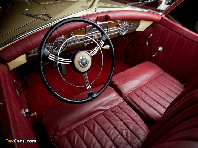 Photos of Packard Eight Convertible Victoria by Darrin 1939 (640 x 480)