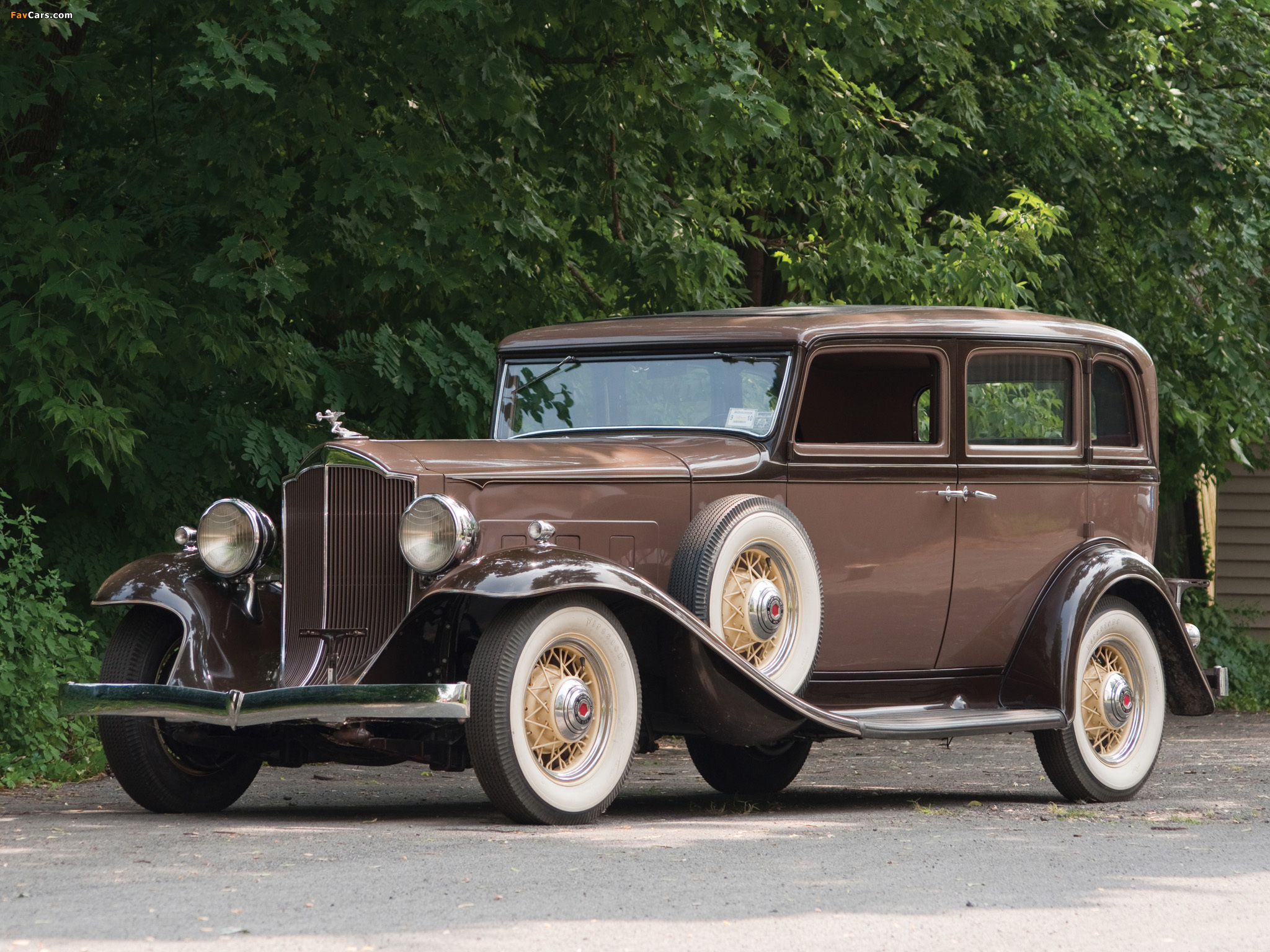 Images of Packard Light Eight Sedan (900-553) 1932 (2048 x 1536)