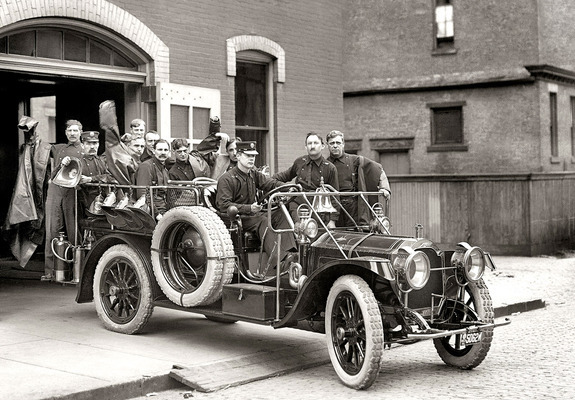 Pictures of Packard Model 30 Fire Truck 1911